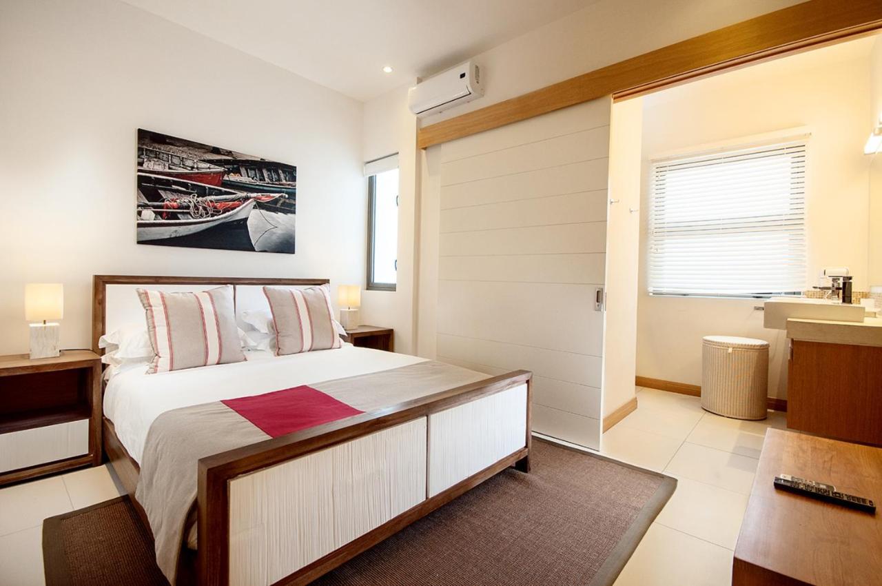 Cap Ouest Luxury Beachfront Flic en Flac Bagian luar foto