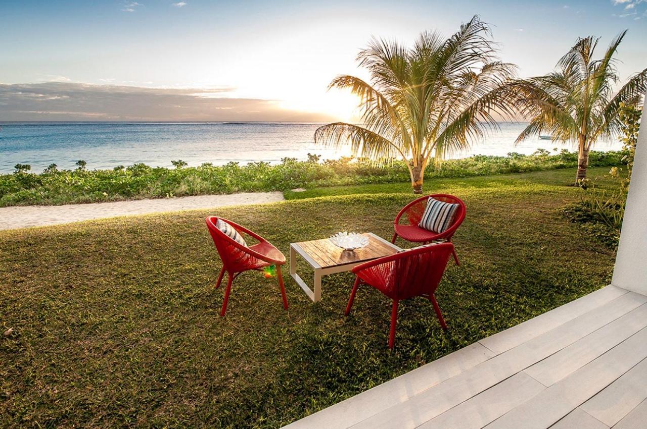 Cap Ouest Luxury Beachfront Flic en Flac Bagian luar foto