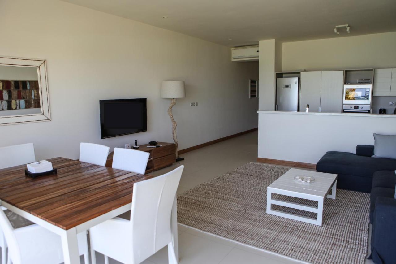 Cap Ouest Luxury Beachfront Flic en Flac Bagian luar foto